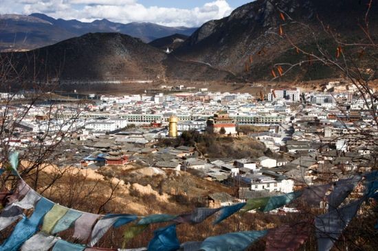 2851-view-over-shangrila-old-t