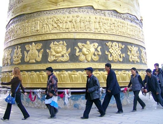 shangri_la_prayer_wheel
