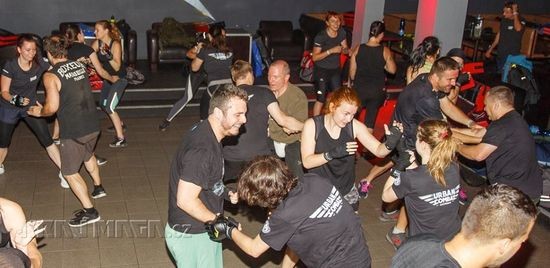 6barfight14