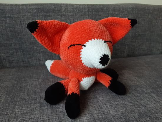 2022_05_01 Sleepy Fox